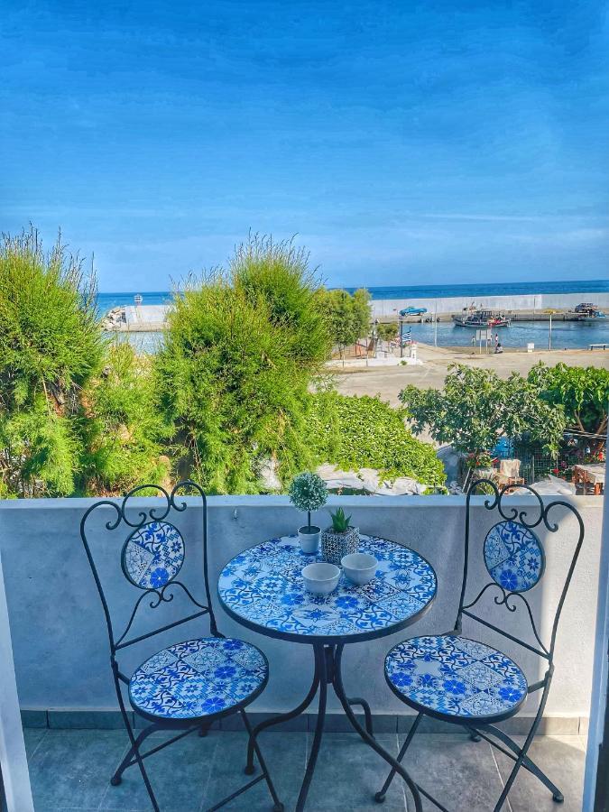 Seaview Apartment Цуцурос Екстер'єр фото